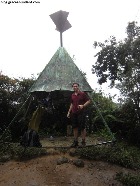 The metal shelter marking the summit